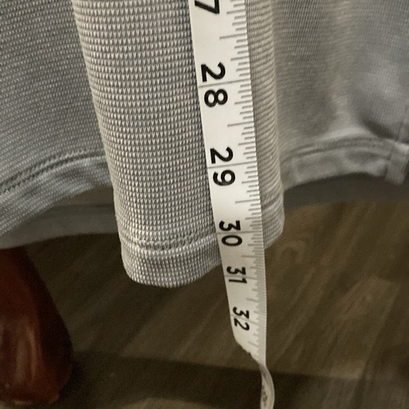 Tommy Bahama NEW like condition WOT Size XXL Color is gray for those casual days - Picture 4 of 6